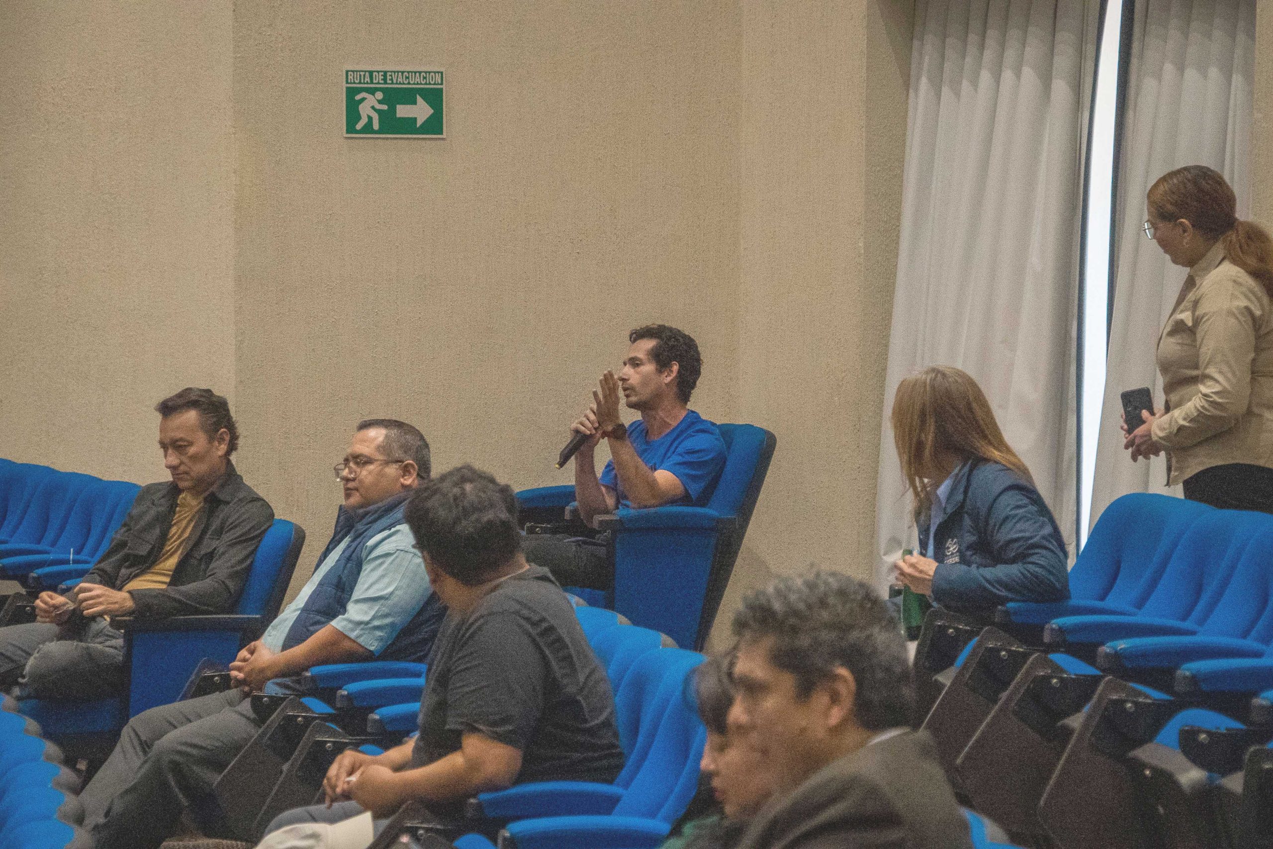 Participaciones de asistentes.