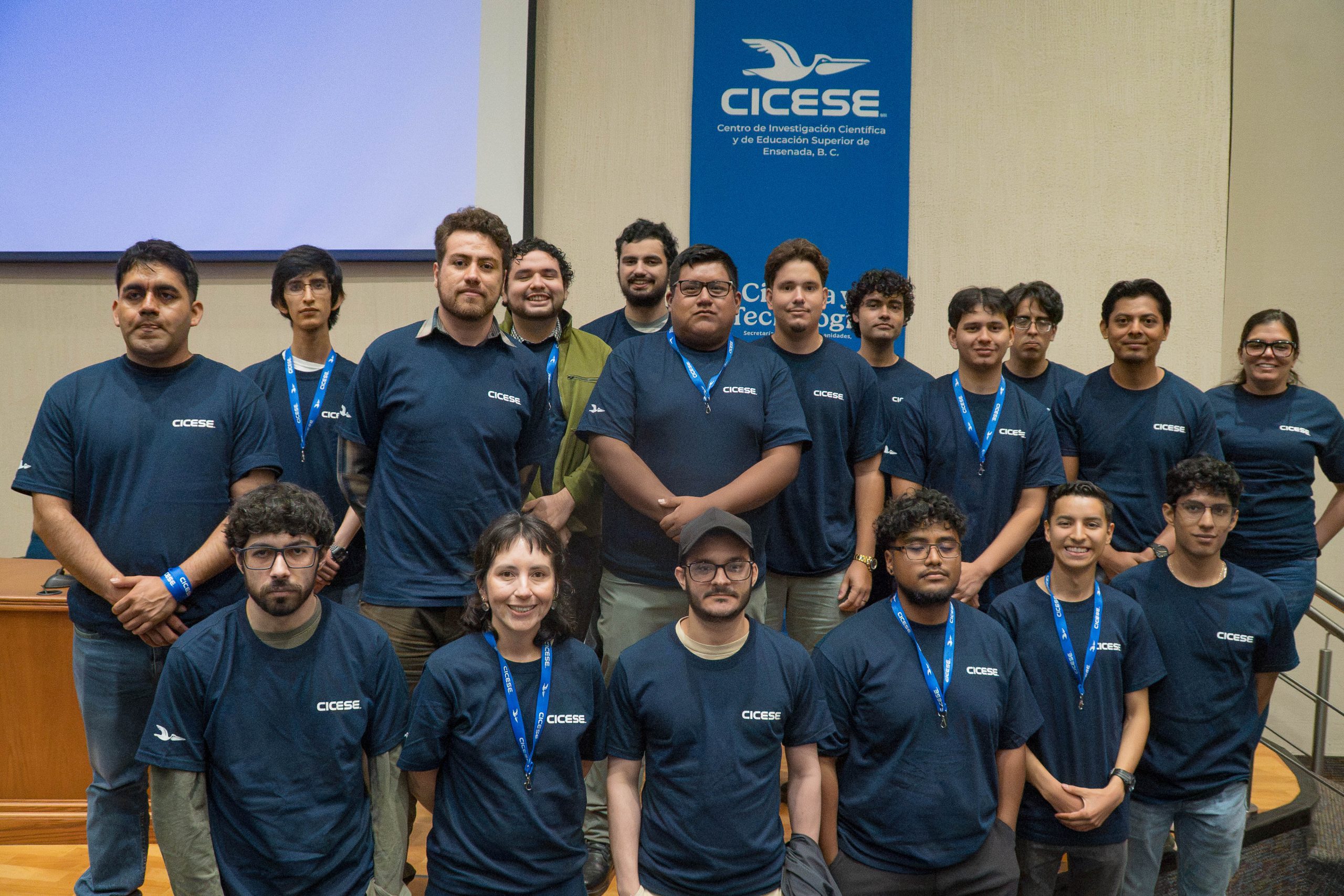 Estudiantes de nuevo ingreso del CICESE-19