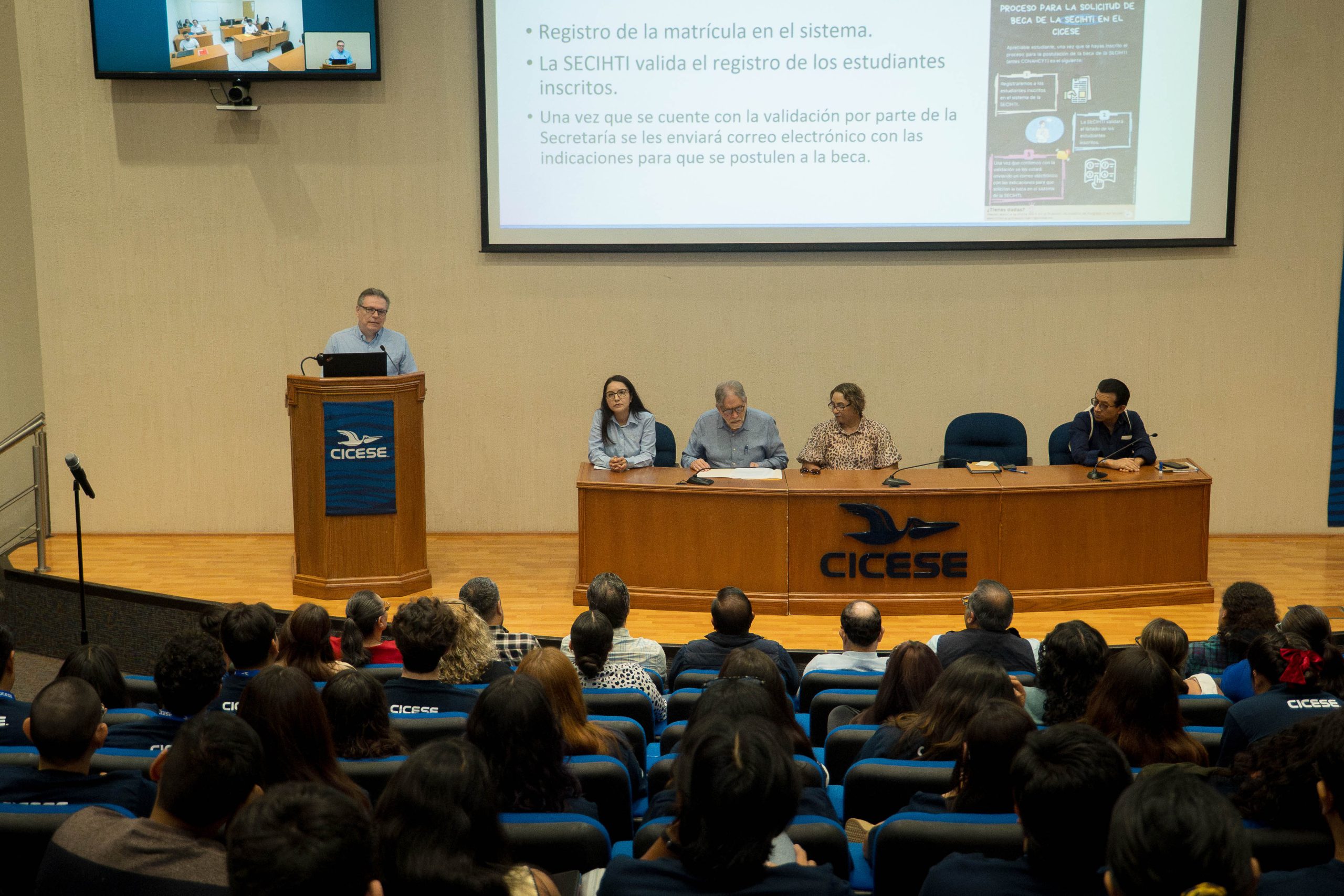 Estudiantes de nuevo ingreso del CICESE-7
