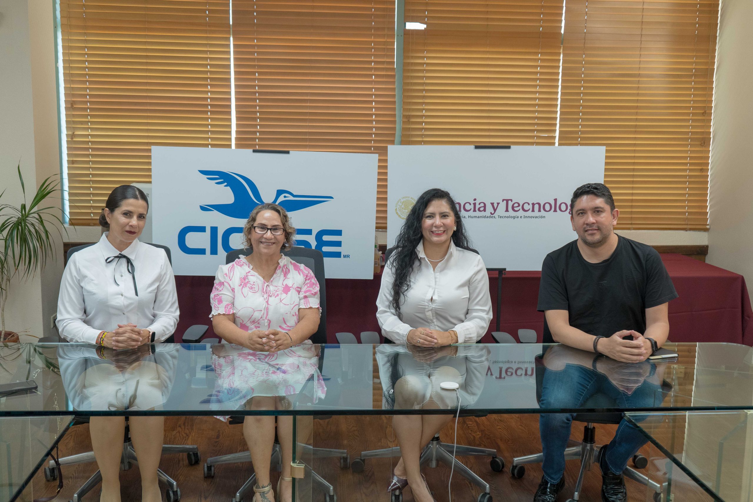 Firma de convenio con Universidad Vizcaya-2