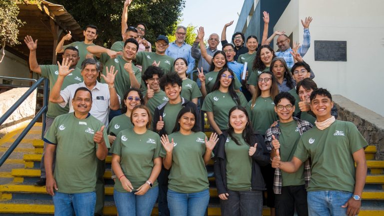 Las y los chicos tras la inauguración de la Escuela de Verano de Geofísica Aplicada. Fotos de Adrián Macías