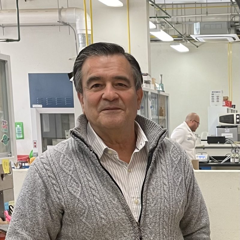 Dr. Rafael Vázquez Duhalt (CNyN UNAM)